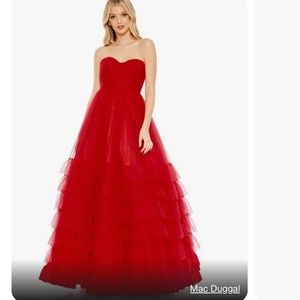Mac Duggal Red Tulle Ballgown Size 0 prom homecoming